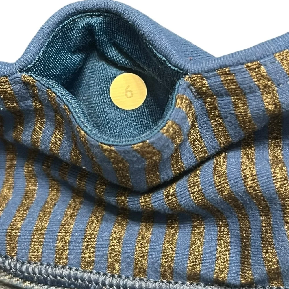 Women's Lululemon Capris Size 6 - Picture 3 of 4